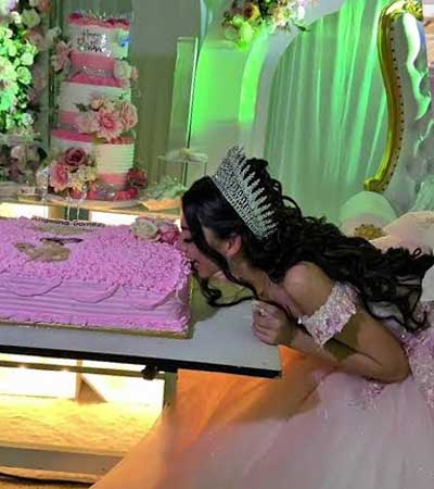 Quincenaera preparativos fiesta de quinceanos padrinos pastel
