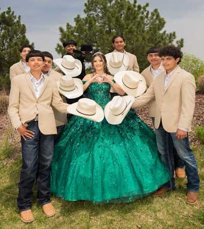 Chambelanes para quinceañeras discomovilfiestamix